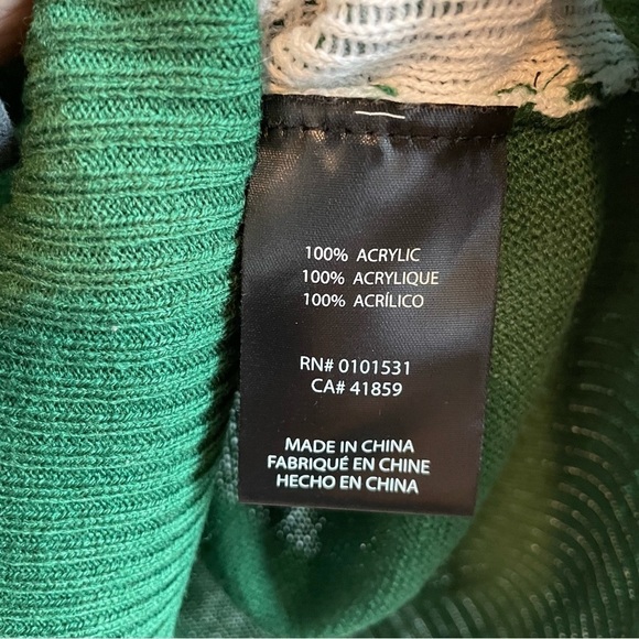 Star Wars The Mandalorian The Child Grogu Baby Yoda Sweater - Picture 8 of 8